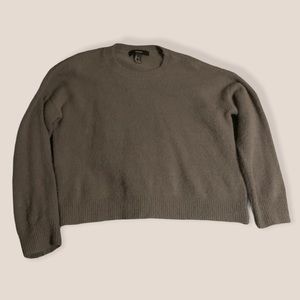 Comfy grey cropped sweater!